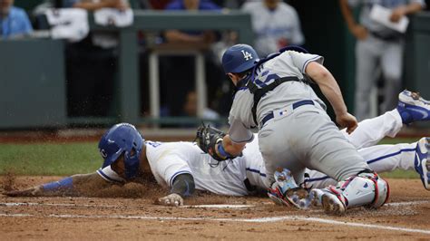 Royals score 5 in first inning off Dodgers’ Julio Urías before holding on for 6-4 win