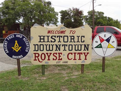 Royce city. The city hosts unique events, ranging from home-town parades, to back-to-school celebrations and fall festivals. Waterscape is conveniently located at the intersection of FM 548 and Crenshaw Road, less than a mile from U.S. 67/Interstate 30. Pay us a visit and discover why Waterscape Royse City could be the path to your future … 