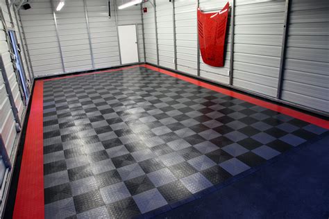 Rubber garage floor mats. Rubber Flooring. Rubber flooring can include wall-to-wall coving, heavy-duty garage floor mats, or interlocking tiles are easy to install and DIY-friendly options. This type of flooring is comfortable and flexible, making it suitable for garages that double as workout areas or workshops. 