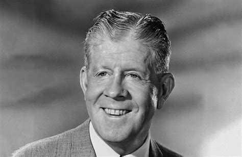 Rudy Vallee Biography