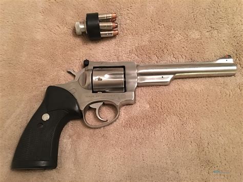 In this review, we take out to my little mini range, the security six chambered in 357 magnum by Ruger I’m going to tell you what I know about this little Ru.... 