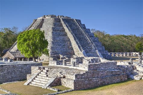 Ruinas arqueologicas de mexico/ archeological ruins of mexico. - Thème philosophique des genres de vie dans l'antiquité classique..