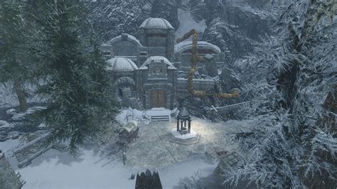 Rkund is a cozy medium-sized Dwemer-themed purchasable hideout set amidst the Ruins of Rkund.. 