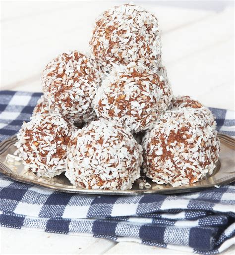 Rulla  mot bollar  såsom  ni rullar  inom kokos.