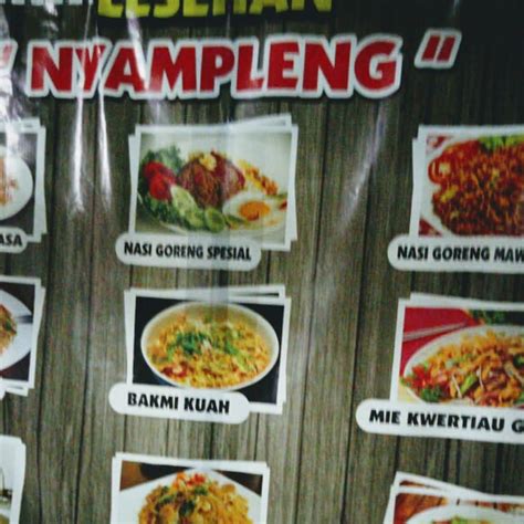 Rumah Makan Nyampleng - BELAJAR