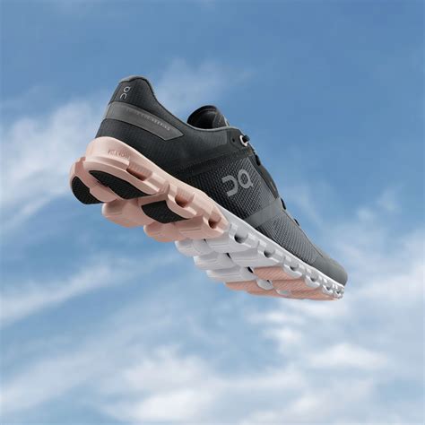 Run on clouds singapore.  Featuring a unique CloudTec&reg; design for a soft landing and a p...