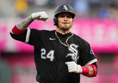 Runners have ‘definitely got the advantage,’ but Chicago White Sox catcher Yasmani Grandal is working to stop them
