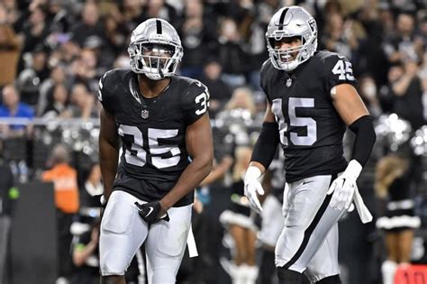 Running back Zamir White makes strong impact for Raiders with Josh Jacobs out