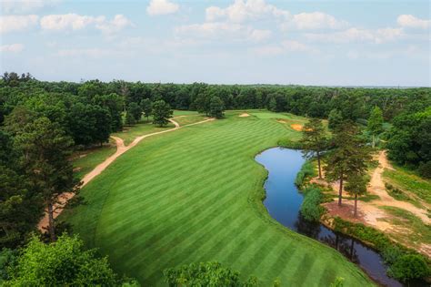 Running deer golf club. Running Deer is a public course in south-New Jersey, designed by Ed Carman and owned by former NFL quarterback Ron Jaworski. It features tree … 