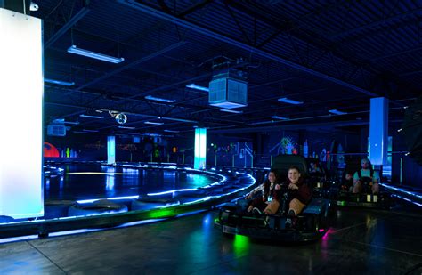 Rush funplex syracuse. The Shawnee, KS Rush Funplex features bowling, go karts, laser tag, mini golf, bumper cars, arcade games, rock climbing and foam pits. Best indoor entertainment. 