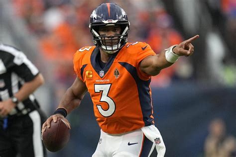 Russell Wilson’s improved play is the silver lining to the Broncos’ latest loss to the Raiders