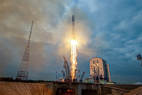 Russia’s Luna-25 spacecraft crashes into moon