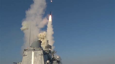 Russia fires 30 cruise missiles at Ukrainian targets; Ukraine says 29 were shot down