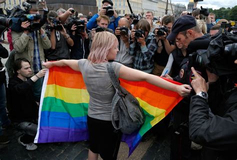 Russia high court ruling effectively bans LGBTQ activism