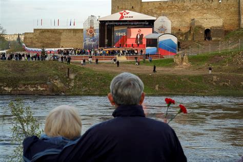 Russia stages Victory Day concert for Estonian Russians