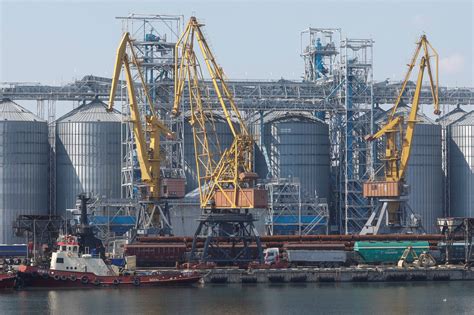 Russia strikes Ukraine’s grain export back door on the Danube River