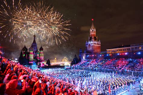 Russian holiday. Monday, January 4, 2016. New Year Holiday is a national holiday in Russia. Orthodox Christmas Day. Thursday, January 7, 2016. Many Russians celebrate Christmas Day on January 7 in the Gregorian calendar, which corresponds to December 25 in the Julian calendar. New Year Holiday. Friday, January 8, 2016. 