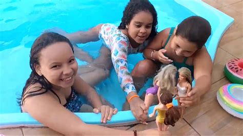 Russianbare junior.  PONTO DE VISTA - PISCINA COM AS AMIGAS.
