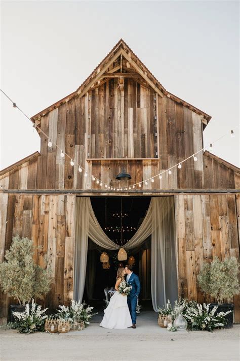 Rustic Country Barn Wedding