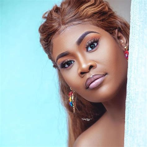 Rutshelle &mdash; Wikip&eacute;dia