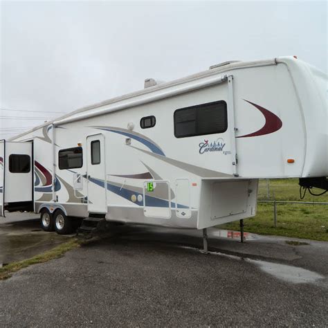 A great selection of Camp Trailers, Travel Trailers, Fifth Wheels, Toy haulers, Class A/B/C Motorhomes, Offering models from Coachmen, Thor, Forest River, .... 