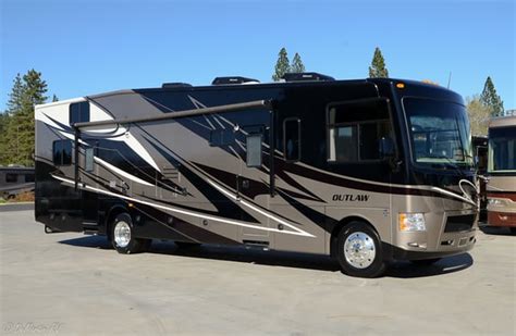 B&L RV is a reputable RV dealership located in Sacramento, California. They faithfully serve the Sacramento, CA area. They offer an extensive line of both new and used RVs and specialize in rigs from Alfa, Eclipse, Fleetwood, Forest River, Keystone, Pacific Coachworks, Pilgrim International and Thor.. 