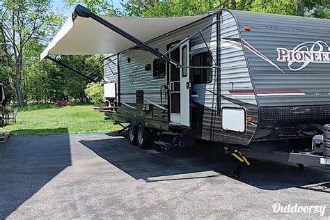 craigslist Rvs - By Owner for sale in Chicago. see also. 2023 Keystone Hideout. $27,000. Rockford ... RV’s Campers for rent rental Many different sizes to choose .... 