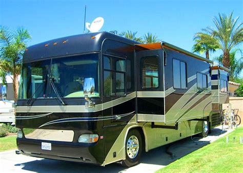Rv usa. This one-way RV rental trip of 1,200 miles or more allows a glimpse at the many different faces, climates, cuisines, and landscapes of the West Coast. Start in hot and dry Los Angeles, enjoy … 
