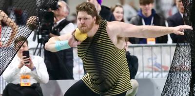 Ryan Crouser breaks all-time world indoor and outdoor shot put …