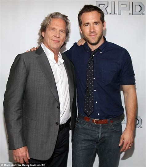 Ryan Reynolds, Jeff Bridges & Kevin Bacon Star in Sci-Fi Action ...