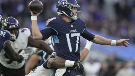 Ryan Tannehill remains Titans starting QB with bye week giving him time to heal