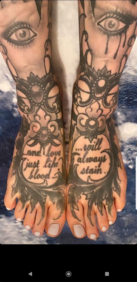 Ryan ashley feet. Being a tattoo artist, Ryan is a fan of body art herself and is covered in tattoos pretty much everywhere — including on her legs, arms, torso, neck and the side of her face. A photo of Ashley ... 