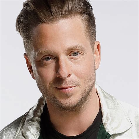 Ryan tedder producer. Ryan Benjamin Tedder (born June 26, 1979) is an American singer, songwriter, multi-instrumentalist, and record producer. As well as being the lead vocalist for the pop rock band OneRepublic, he has an independent career as a songwriter and producer for various artists, including Madonna, U2, Adele, Beyoncé, Maroon 5, Demi Lovato, Ariana Grande, … 