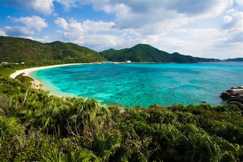 Ryukyu japan. Yonaguni Jima is an island that lies near the southern tip of Japan's Ryukyu archipelago, about 75 miles (120 kilometers) off the eastern coast of Taiwan. The site is very popular among divers. 
