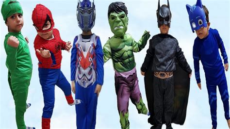 Süper kahraman kostümleri yetişkin