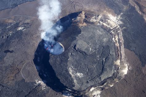 Sədaqət oyununda lava krater xəritəsi