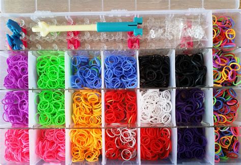 YITOHOP Loom Bands, Rubber Bands Bracelet Making Kit-Including 6000+ Loom Bands,200 S-Clips,15 Charms,100 Beads, and More DIY Arts Crafts Tools for 5+ Year Old Girls Boys Birthday Gift 4.7 out of 5 stars 1,284. 