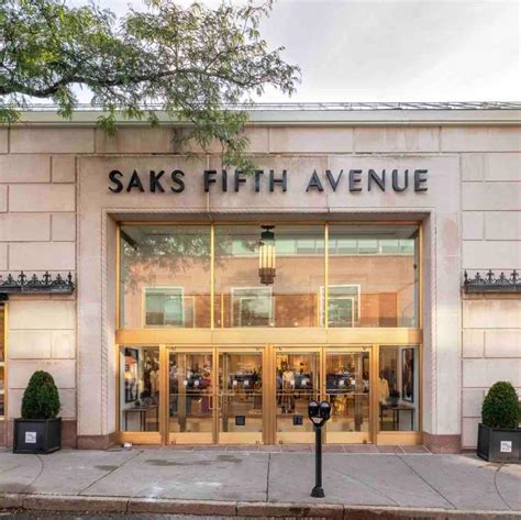 Saks Fifth Avenue | Designer Clothing, Shoes, … - balustradellc