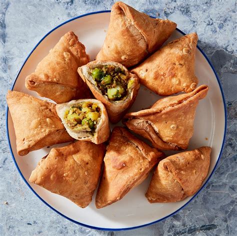 SAMOSA RECIPE Ingredients (Makes about 12–15 samosas) For - balustradellc