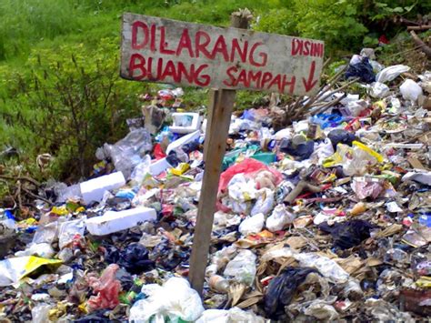 Sampah yang menjadi haram - ANTARA News Jawa Timur - balustradellc