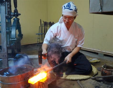 Samurai Sword Making - Japan Experience - wintechmobiles.com