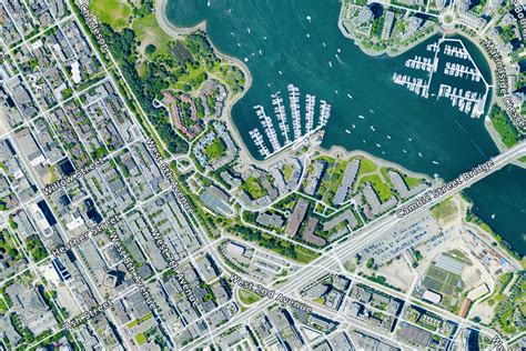 Satellite Map | Explore Active Satellites Orbiting Earth - Esri - wintechmobiles.com