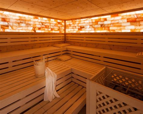 Saunas May Reduce Heart Attack Risk - balustradellc
