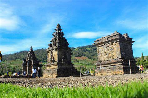 Savana Dieng, memorial site, local landmark, Central Java ... - Yandex - raincitystudios.com