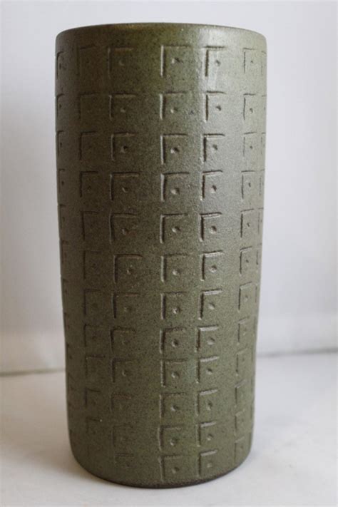 Scandinavian Pottery Vase - Etsy - muktibox.com