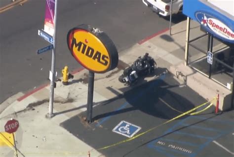 SDPD officer on motorcycle hit by vehicle in Pacific Beach
