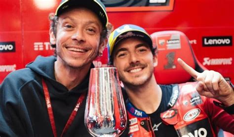 Sebagai Mentor, Valentino Rossi Analisis Kesulitan Pecco Bagnaia di ... - balustradellc