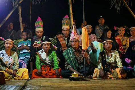 Sejarah dan Digitalisasi Suku Kaili | PDF - Scribd - wintechmobiles.com