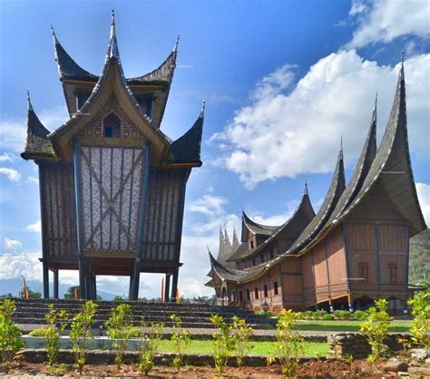 Sejarah Pagaruyung | PDF - wintechmobiles.com