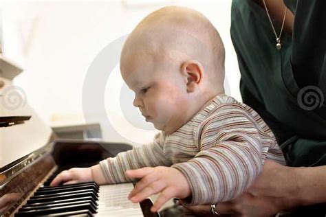 Sejarah Piano Dari Awal Sampai Zaman Modern. - wintechmobiles.com